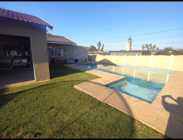 4 BEDROOM HOUSE FOR SALE IN TULISA PARK